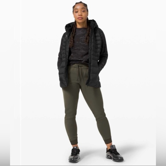 Lululemon Brave the Cold size 12 Black Vest * missing hood EUC - Picture 5 of 15